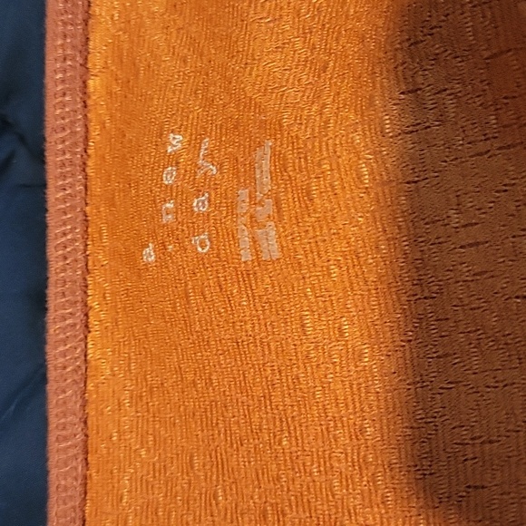 A New Day Top Size Medium - Picture 4 of 5